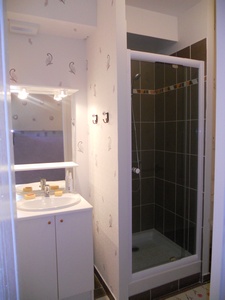 Crozon - R�sid. de la baie Morgat - La salle de bain