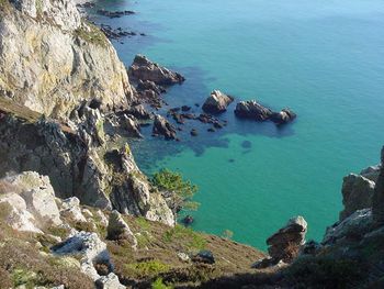 Les falaises, pr&egrave;s de la location