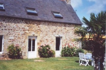 Location Gtes de Vroury Presqu'le de Crozon Finistre - Gite 15641 - Faade pelouse