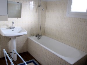 Camaret - Maison (SD) � Camaret - Salle de bain avec baignoire