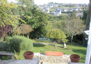 Camaret - Maison Hauts de Camaret - Terrasse et vue sur le jardin