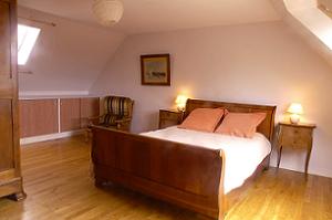 Crozon - Maison impasse Coz Douar - Grande chambre � l'�tage