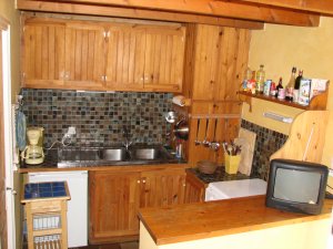 Crozon - Maison jaune - Cuisine am�nag�e