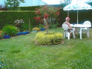 Crozon - Maison � Kerbastum - Jardin avec salon de jardin