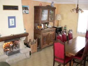 Argol - Maison de Keric Bian - Salle � manger avec chemin�e