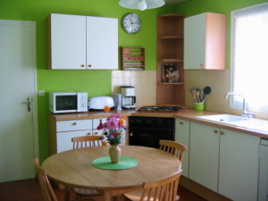 Lanveoc - A Lanv�oc, en famille� - Cuisine �quip�e, ind�pendante des pi�ces de vie