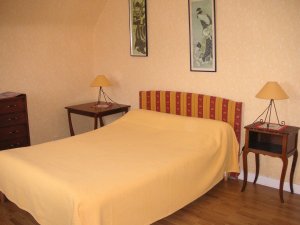 Crozon - Maison rue Myrdhine - Chambre lit 2 places � l'�tage