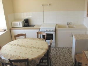 Telgruc - Maison au Penquer - Cuisine �quip� donnant sur le jardin
