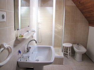 Camaret - Maison de Rigonou - Salle d'eau � l'�tage