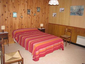 Telgruc - Maison rue Luz�oc - Chambre avec lit 140