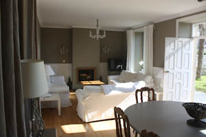 Telgruc - Maison TREZ BIHAN - Grande salle � manger / salon avec chemin�e