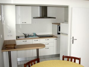 Crozon - T3 � Morgat (n�21) - Cuisine am�nag�e