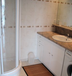 Crozon - T3  Morgat (n33) - Salle d'eau avec douche et lave-linge