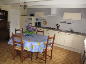 Crozon - Penty de Kerguill� - Cuisine am�nag�e