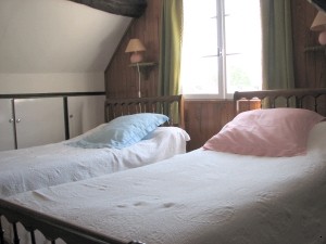 Crozon - Penty � Landaoudec - Chambre 2 lits 1 place � l'�tage
