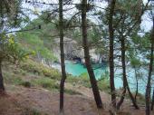 CROZON, Presqu'ile de Crozon Finistère, en Bretagne, Morgat, le site naturel de l'Ile Vierge, les falaises, les pins ...