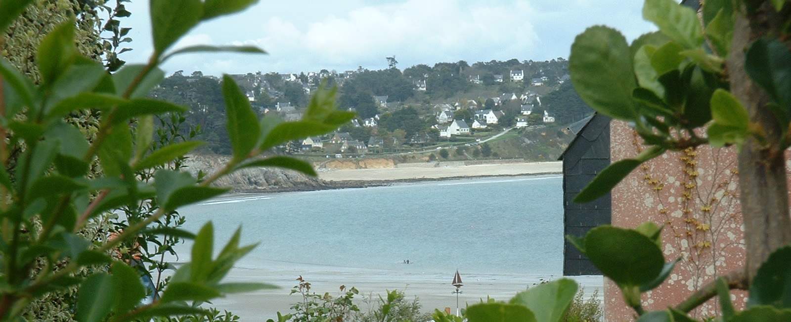 photo de Morgat en direction du Portzic Presqu'ile de Crozon Finistere en Bretagne, mer, plages...