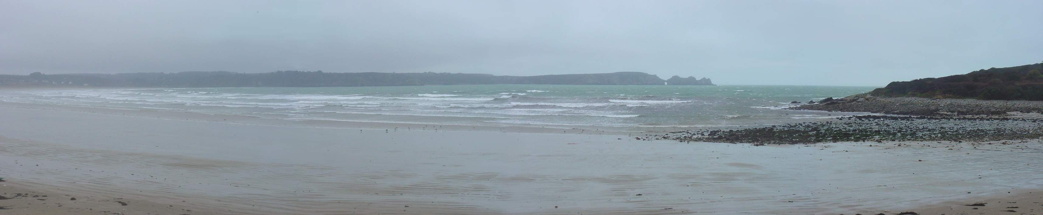 CROZON, Presqu'ile de Crozon, vue panoramique de la Plage de Kerloc'h