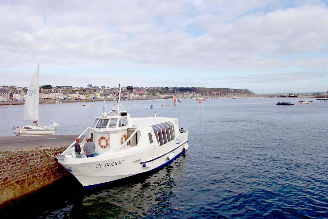 CAMARET Finistre, la vedette navette liaison entre Camaret Ocanopolis  Brest