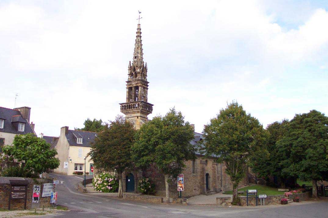 L'glise du petit bourg de Roscanvel, Presqu'le de Crozon, Rade de Brest