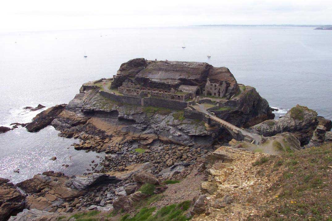 Presqu'ile de CROZON, le Fort des Capucins  Roscanvel, baie de camaret et Goulet de Brest