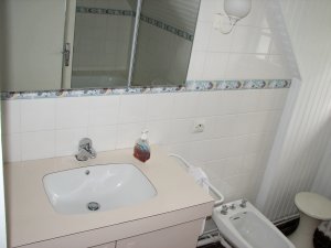 Crozon - Villa Ty-Ga�l - Salle de bain � l'�tage