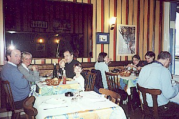Camaret, Restaurant Chez Philippe, vue animée de la salle