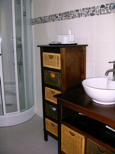 Crozon - Maison Bois du Kador - Salle d'eau avec cabine de douche