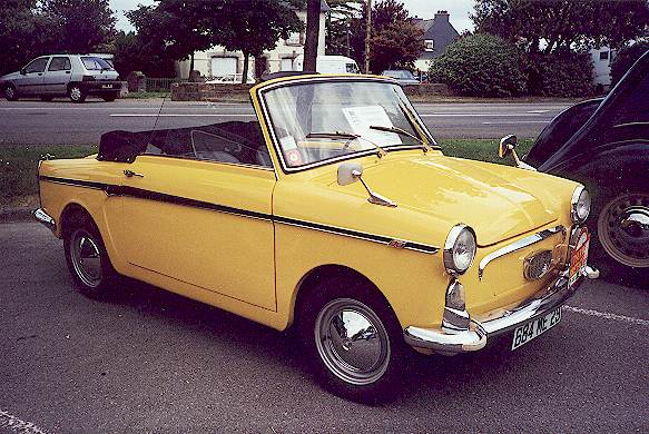 Crozon-Morgat, Finistre, petit cabriolet AUTOBIANCHI Eden Roc 1966
